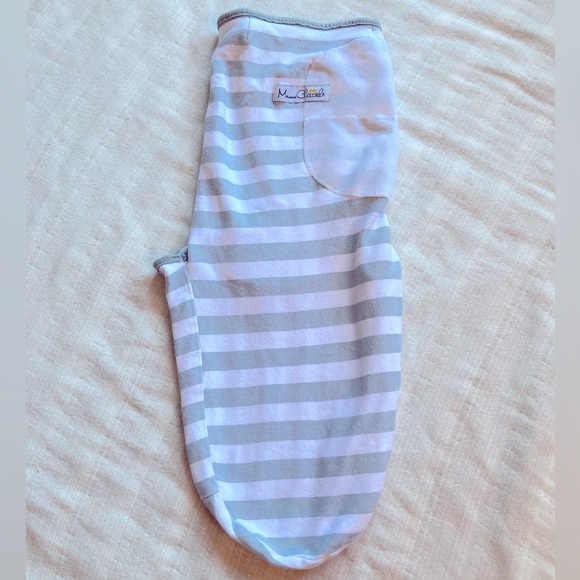 Baby Swaddle Wrap for Infant, Adjustable Newborn Swaddle, XS Preemie, up to 7lbs - Picture 2 of 5